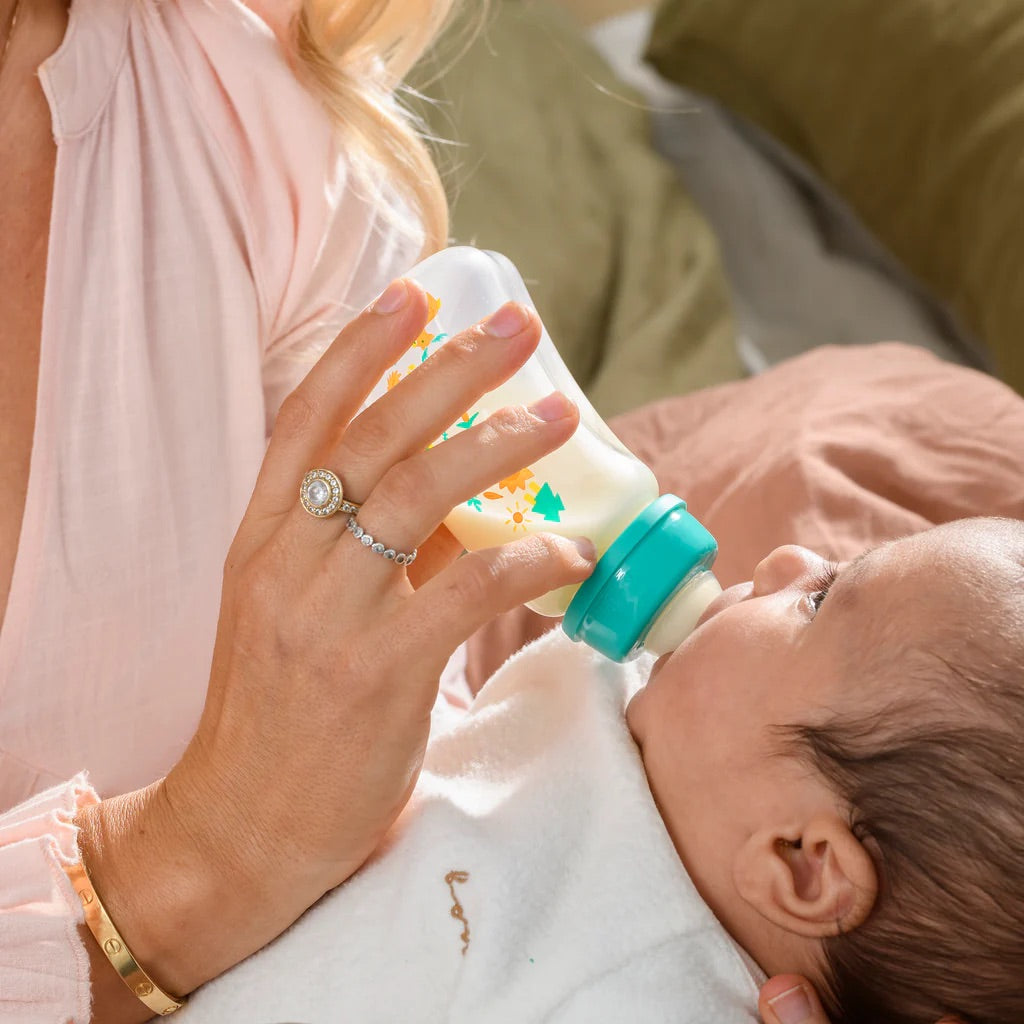 Why Choose Pigeon's New Curved Bottle? Innovative Design for Comfortable Feeding