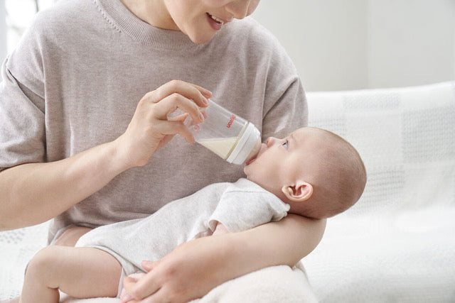 Bottle Acceptance: Expert Tips to Help Your Baby Transition Smoothly