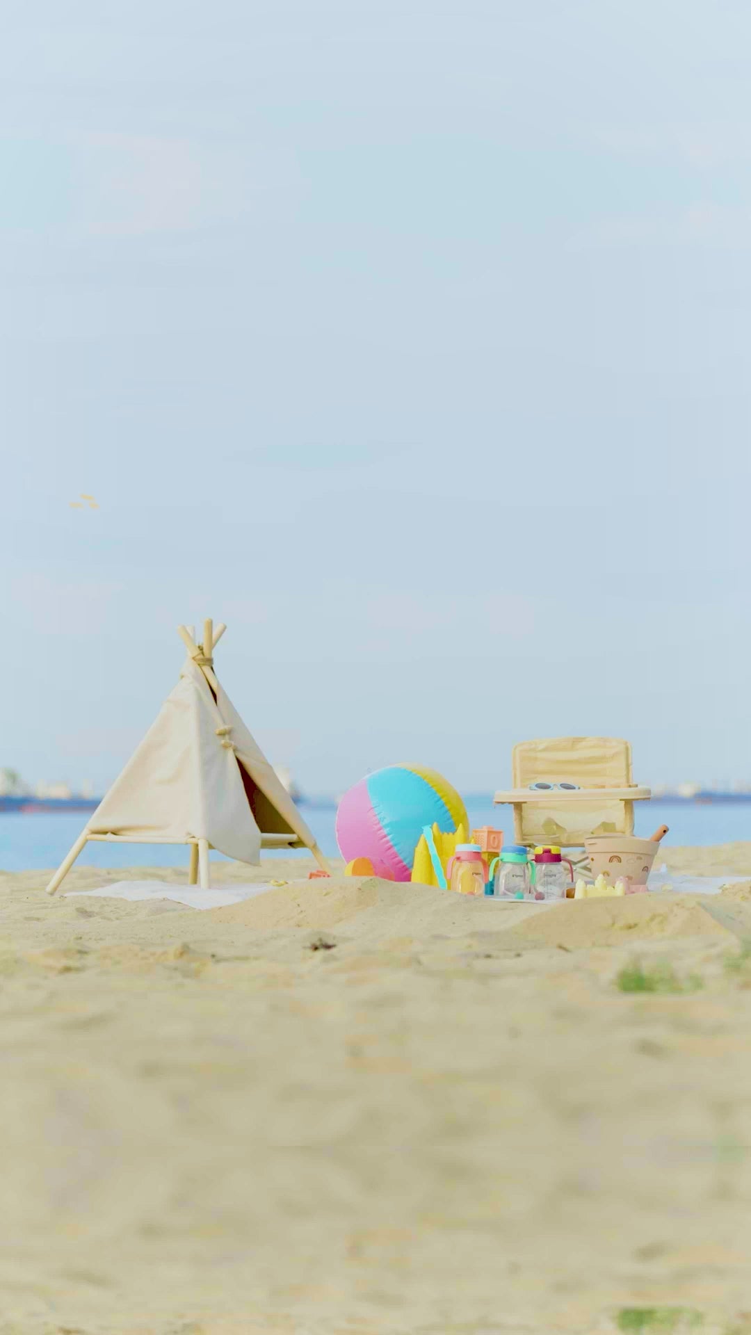 StarTouch™ Straw Cup with Gravity Ball 250ml - Berry Blast