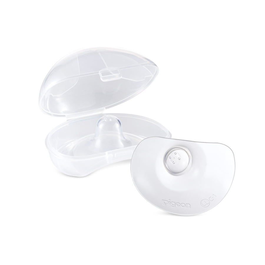 17mm silicone nipple shield and its storage box